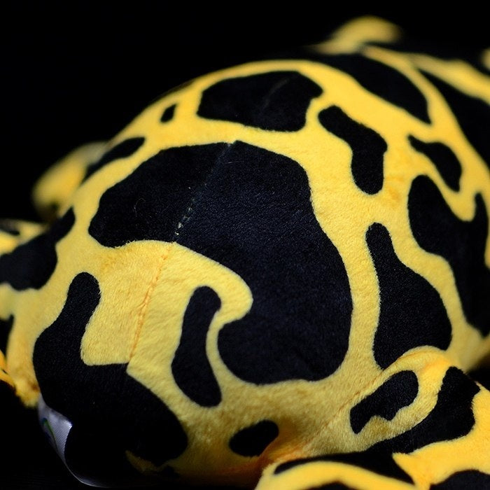 Detailed view of the plush frog’s back patterns, replicating natural markings of the species