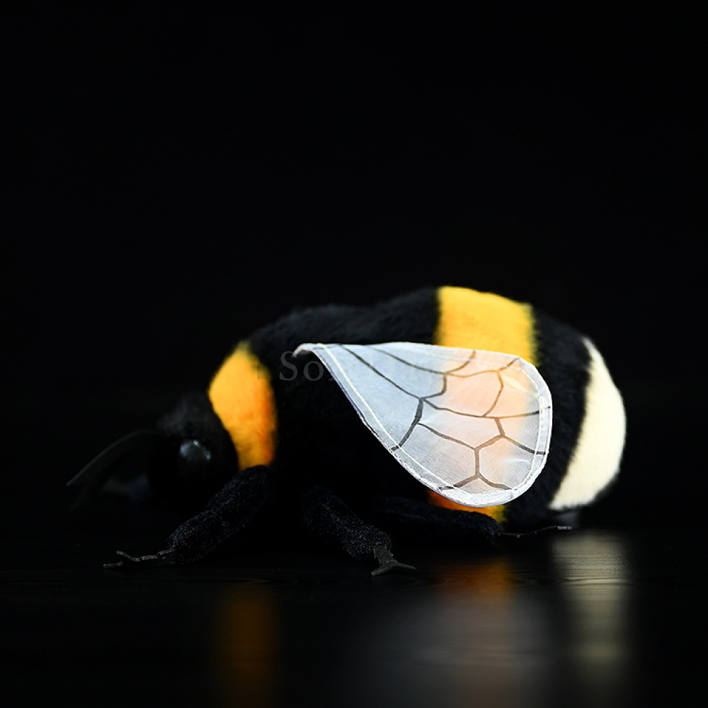 Realistic Bumblebee Plush Toy – Lifelike, Soft, and Perfect for Insect Enthusiasts