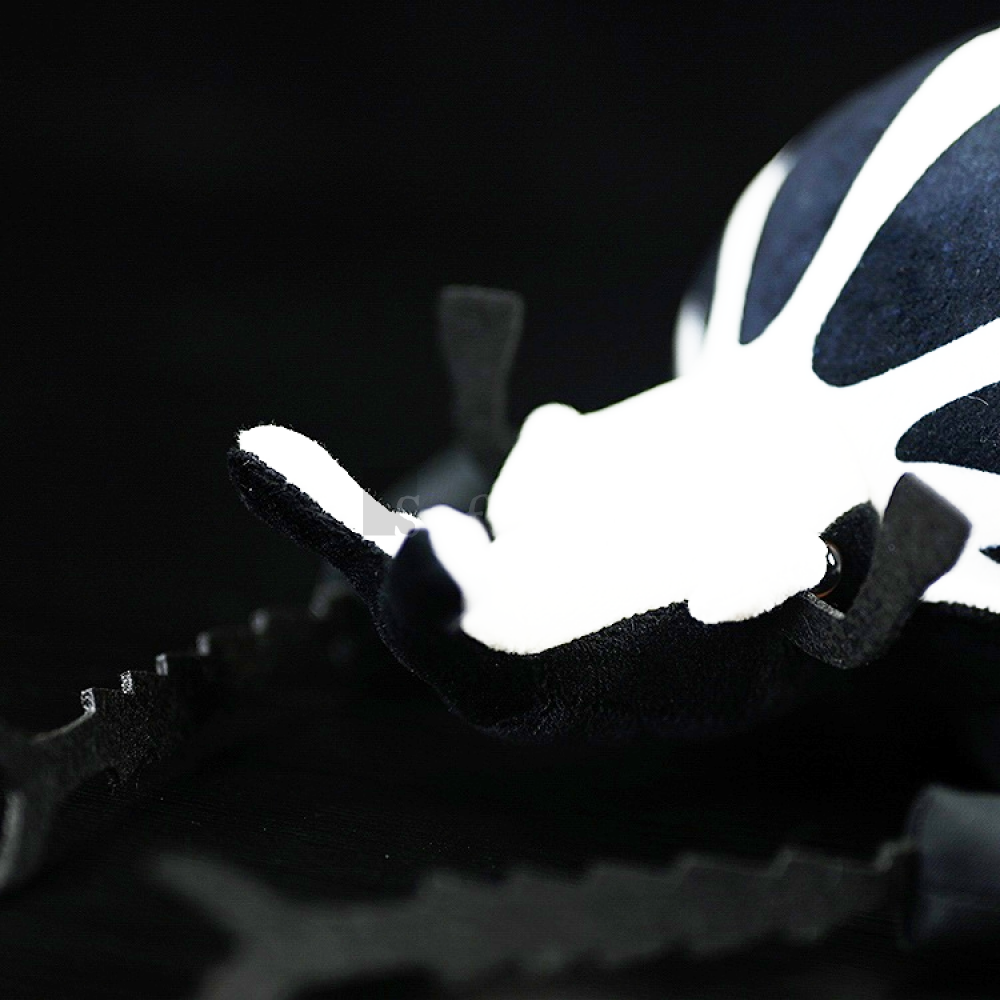 Lifelike Royal Goliath Beetle Insert Plush Toy – Soft and Striking for Bug Enthusiasts