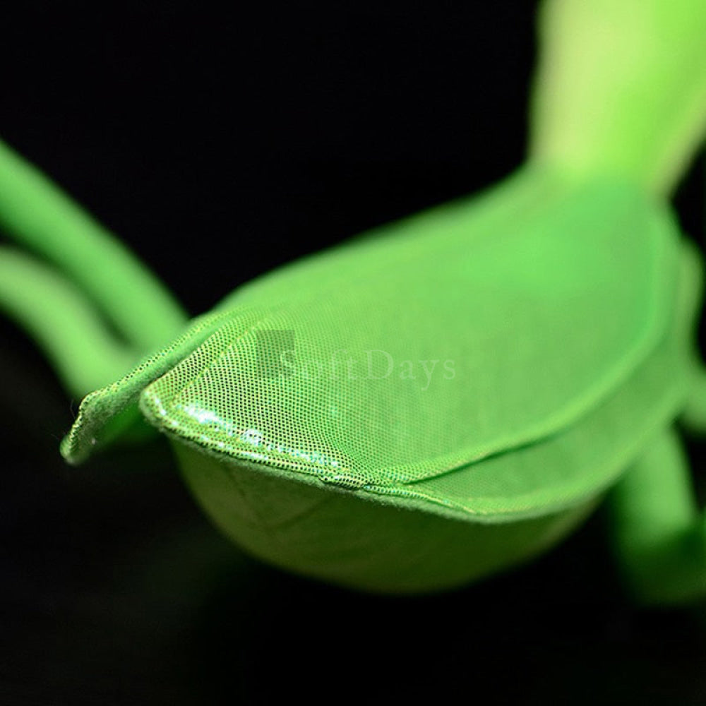 Realistic Green Chinese Mantis Plush Toy – Lifelike, Soft, and Perfect for Insect Enthusiasts