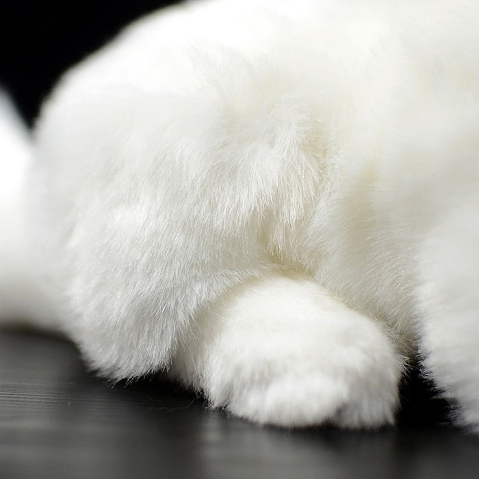 Close-up of white cat plush toy’s fluffy paw, designed for maximum softness and realism by SoftDaysLab