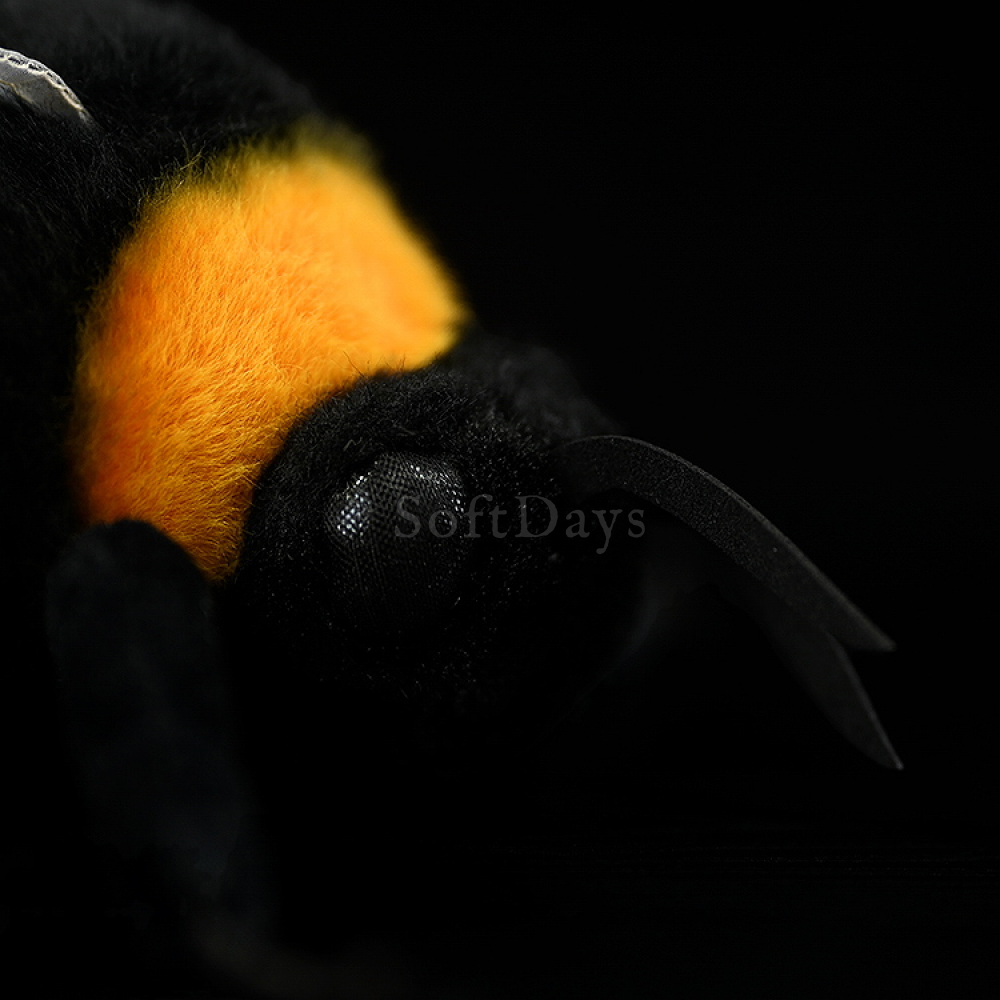 Realistic Bumblebee Plush Toy – Lifelike, Soft, and Perfect for Insect Enthusiasts