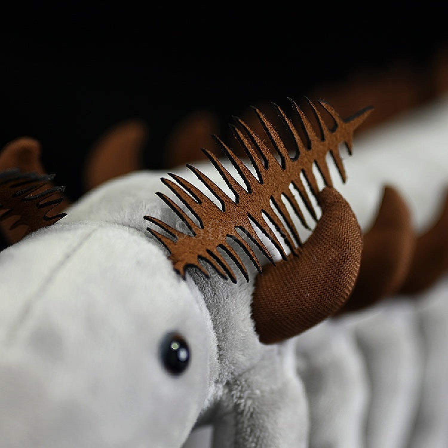 Onychodictyon Soft Stuffed Plush Toy – Lifelike Prehistoric Armored Worm Companion