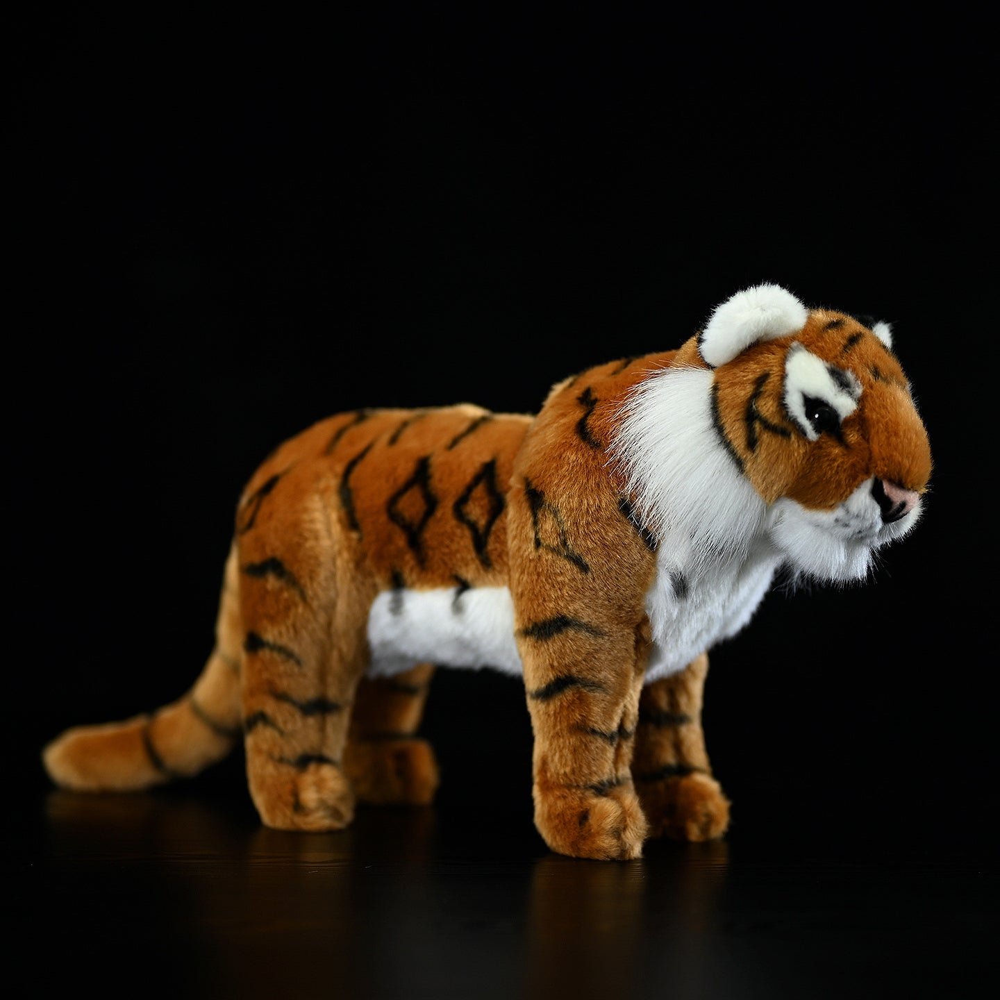Realistic tiger plush toy with lifelike stripes and soft fur, perfect for animal lovers and tiger enthusiasts