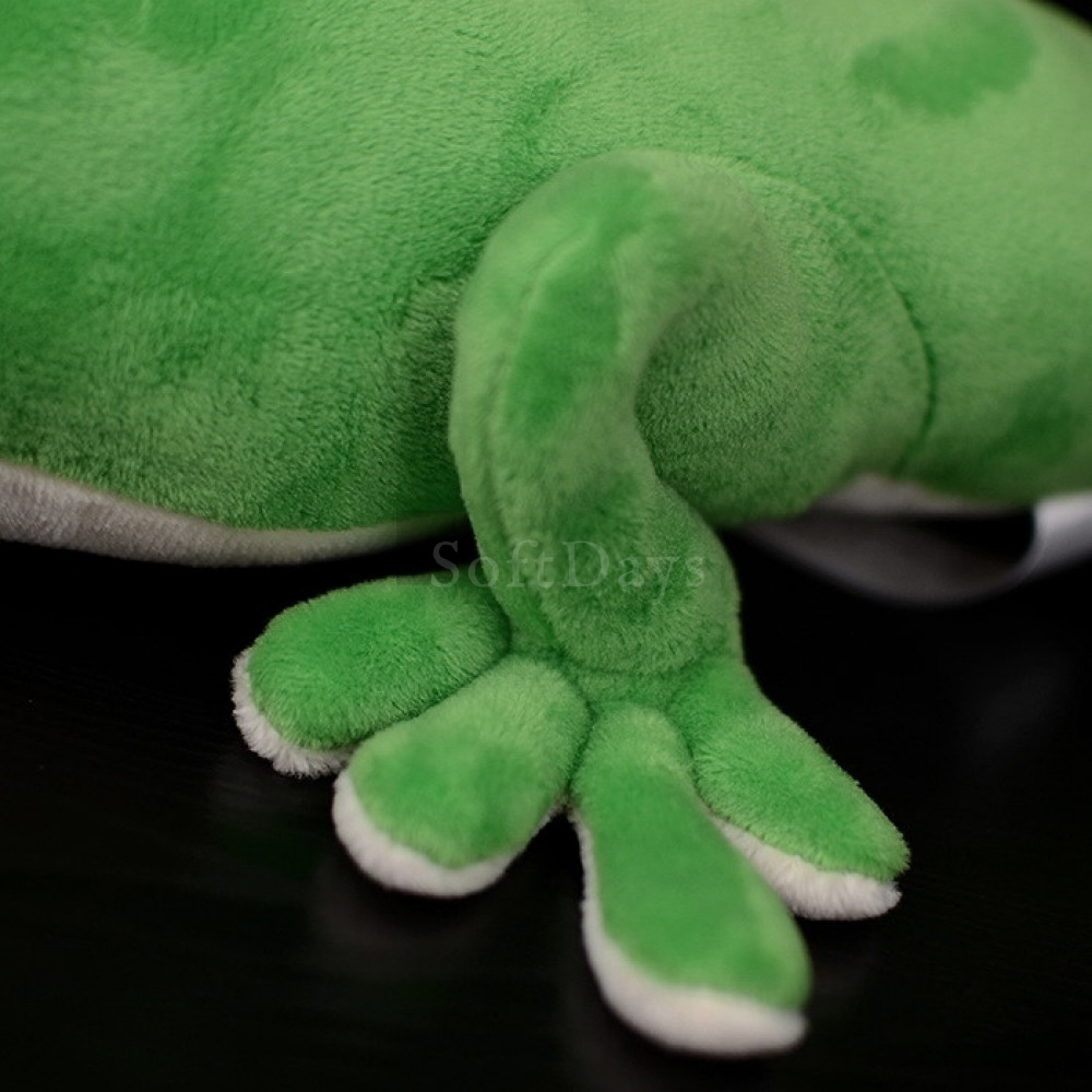 Realistic Madagascar Giant Day Gecko Plush Toy – Soft, Adorable, and Perfect for Reptile Lovers